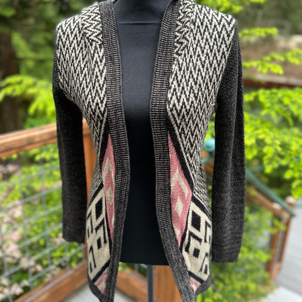 Cute Cardigan Sweater with Hood - Perfect for the Beach